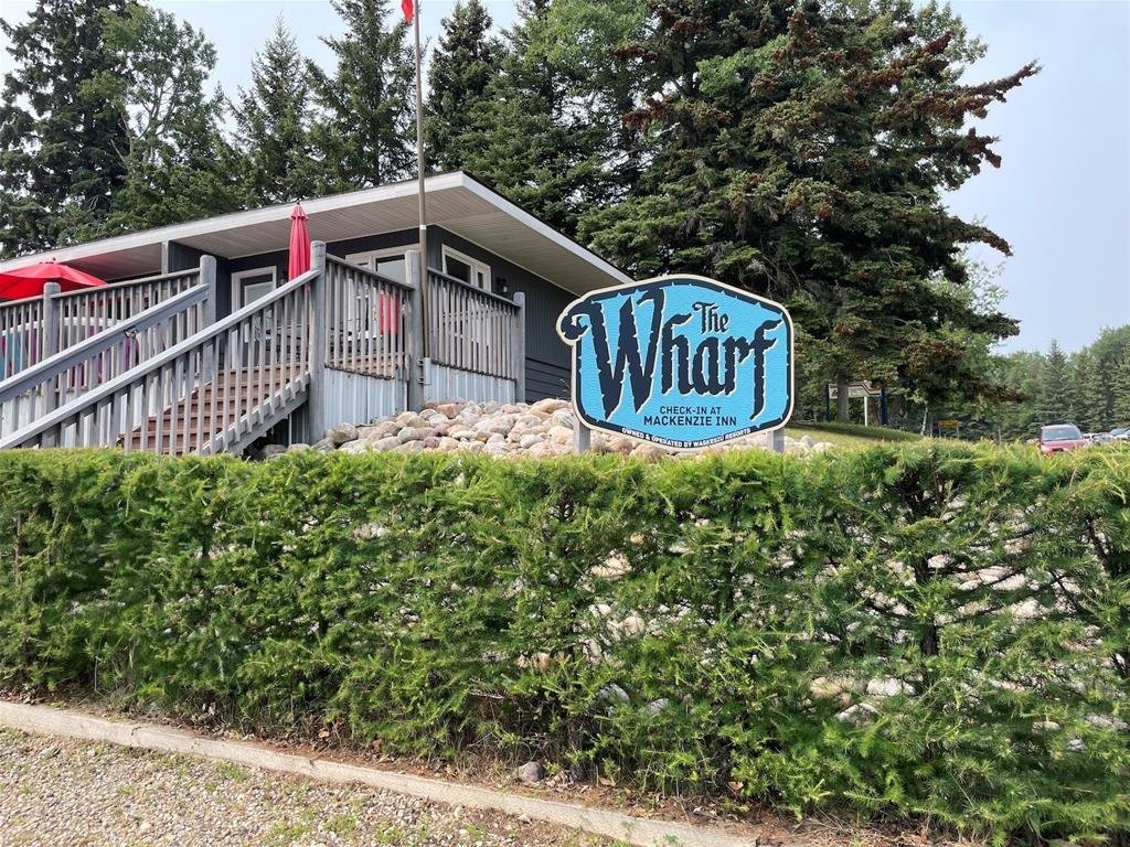 WaskesiuResorts_02_cropped.jpeg