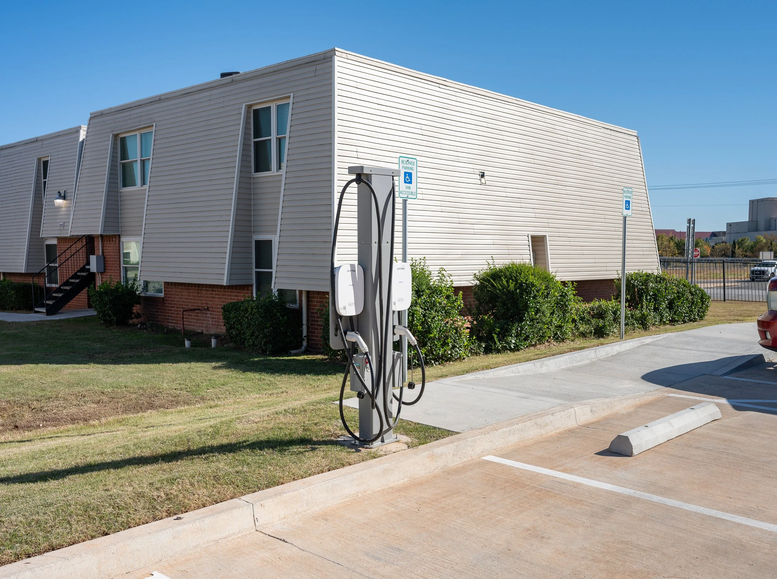HillcrestGreens2-exterior-2.jpg