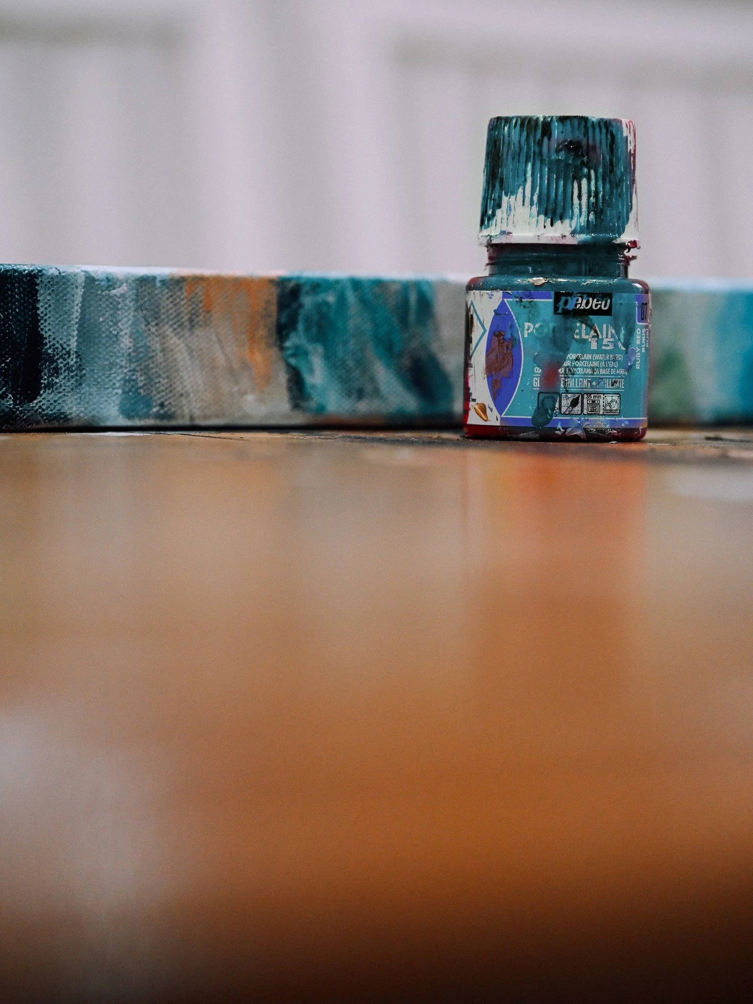 Remembering to tidy up the edges whilst I have the exact shades is really important for unframed pieces 🎨
 
#ElizabethMacdonaldArt #ArtInPlace #Reflections #ChesterArt #ChesterArtist #ContemporaryArt #ArtCollector #ArtGallery #ArtistLife #ArtOfTheDa