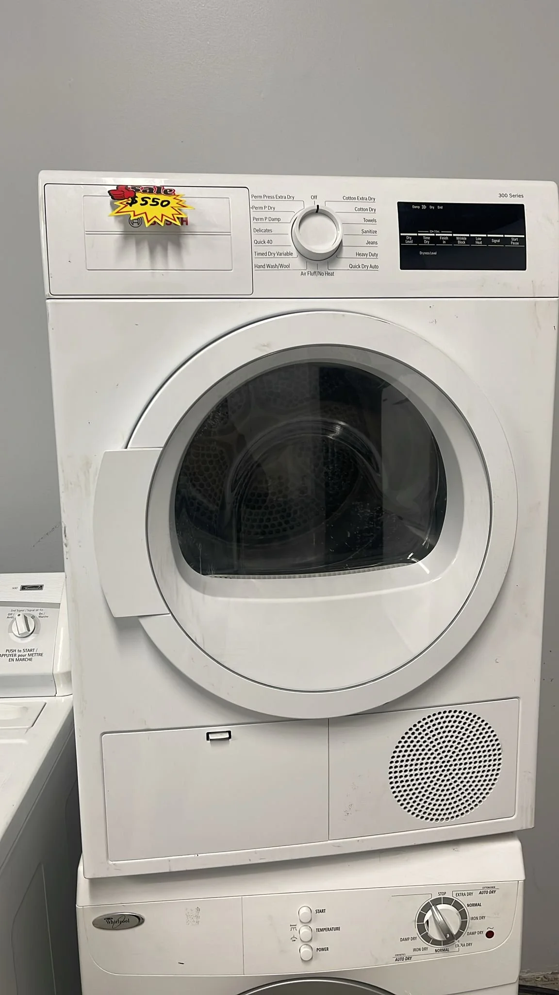 Used Dryer Ventless  front load 24"  Bosch 300 Series WTG86403UC Stackable