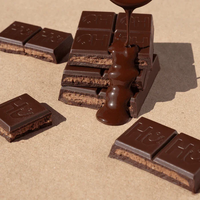 hazelnut-butter-chocolate-bar-hu-880259_720x.webp