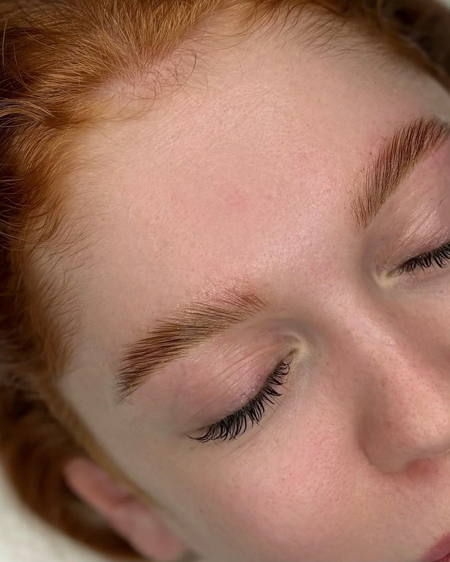 hair and brows - perfect match 🧡✨
#Browlift 

Need a Lift? Termine &uuml;ber den &bdquo;jetzt buchen&ldquo; Button 🧚✨ 

#passau #brows #browlift #augenbrauen #brow #browartist #colour #thuya #browstylist #browtinting