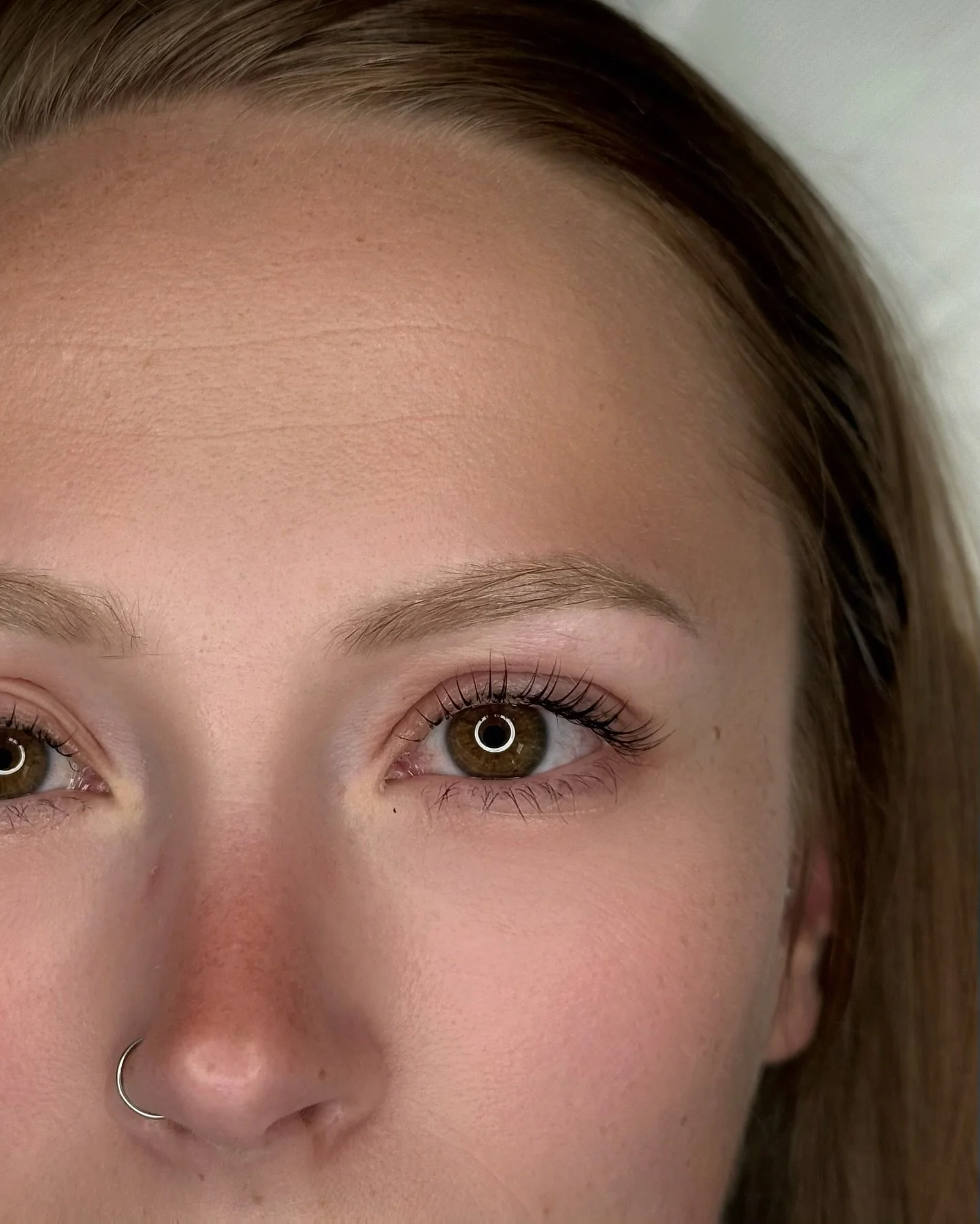 abgeheilte Augenbrauen nach einem Jahr ✨ 
#powderbrows 

Keine Lust mehr auf t&auml;gliches Augenbrauen schminken? Dann hol dir deinen Termin ganz einfach &uuml;ber den &bdquo;jetzt buchen Button&ldquo; 🧚🤍

#passau #kosmetiksalon #augenbrauen #powd