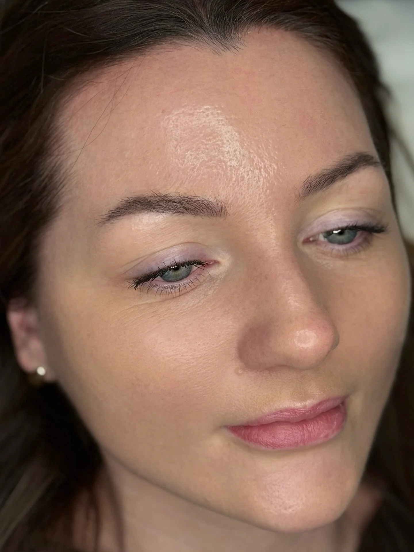 Abgeheilte Augenbrauen vor dem Nachstechen auf dickerer und gro&szlig;poriger Haut ✨ 

Wusstest du, dass verschiedene Hauttypen unterschiedliche Techniken ben&ouml;tigen? 

Powder Brows und dicke, &ouml;lige, gro&szlig;porige Haut sind oft eine Herau