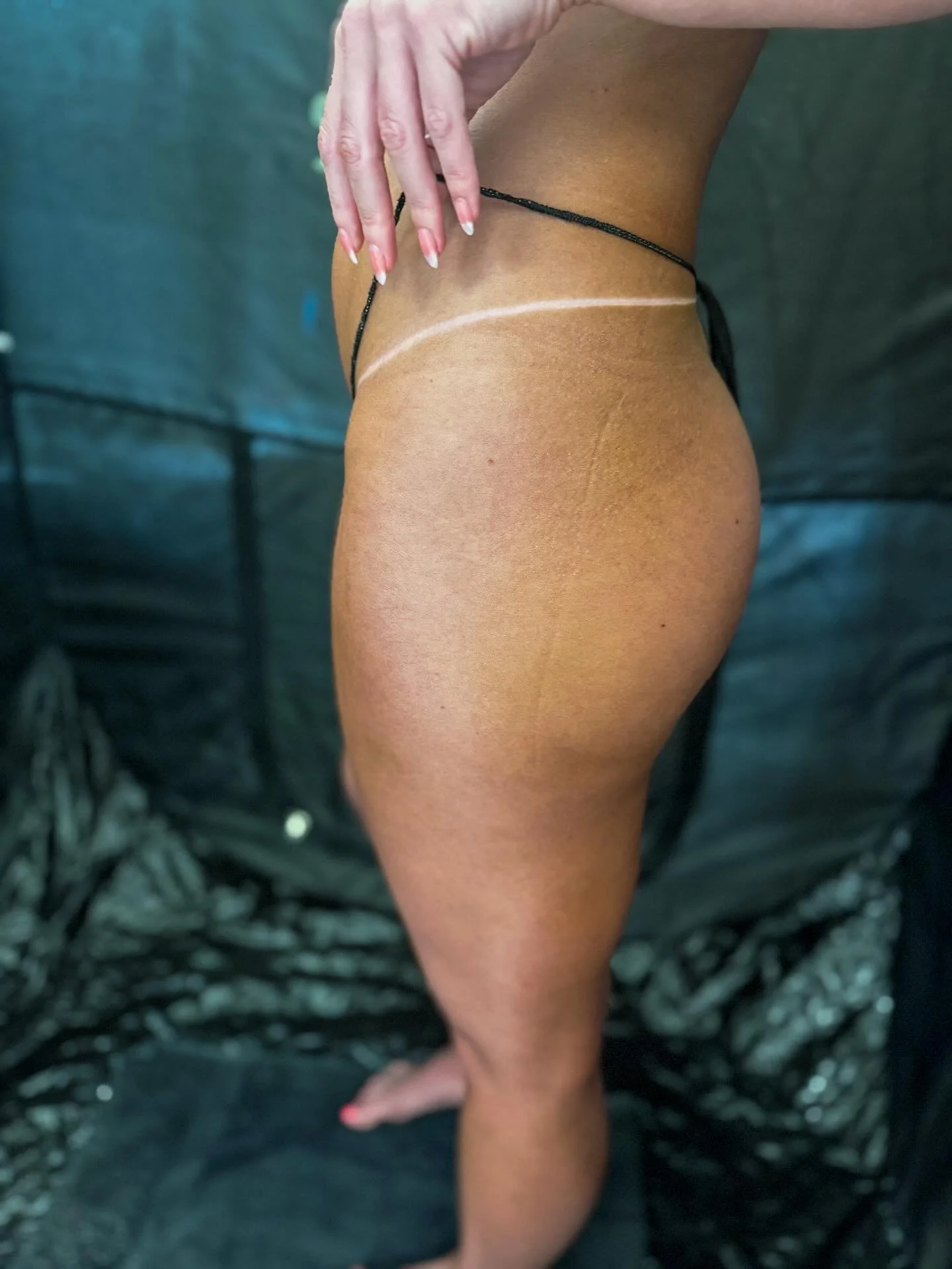 Anniversary tans for the cutest couple! 💕🥂

#libertyhilltx #theglowcoatx #spraytan