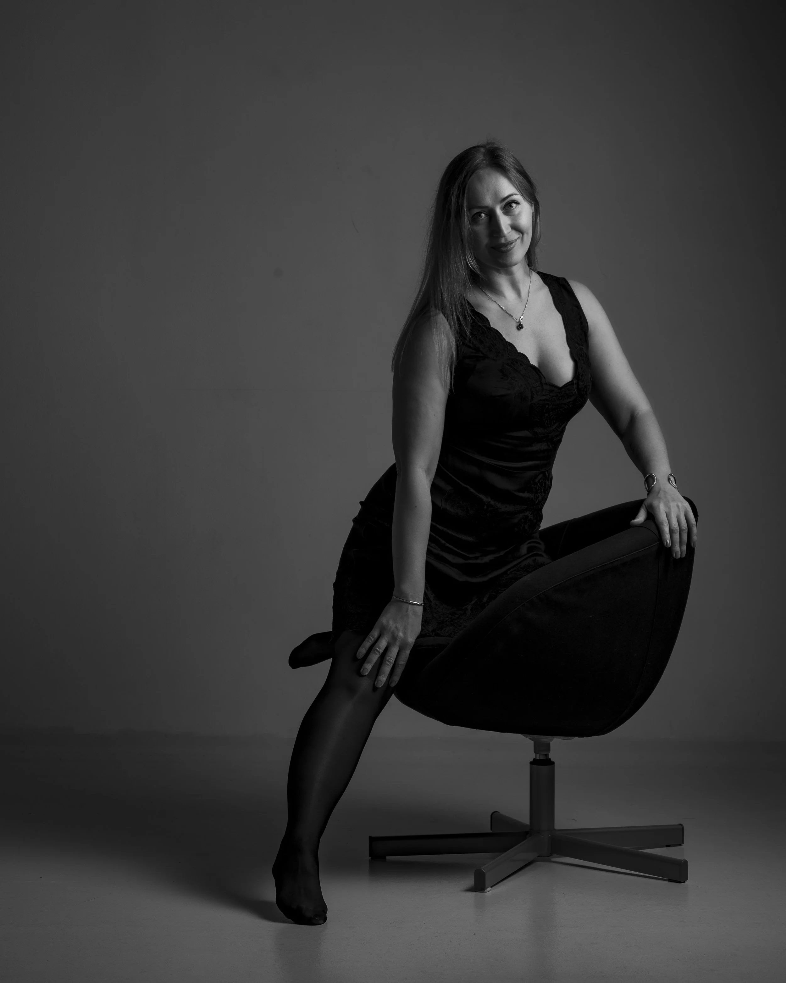 Mary studio 4 ny darker-5320.jpg