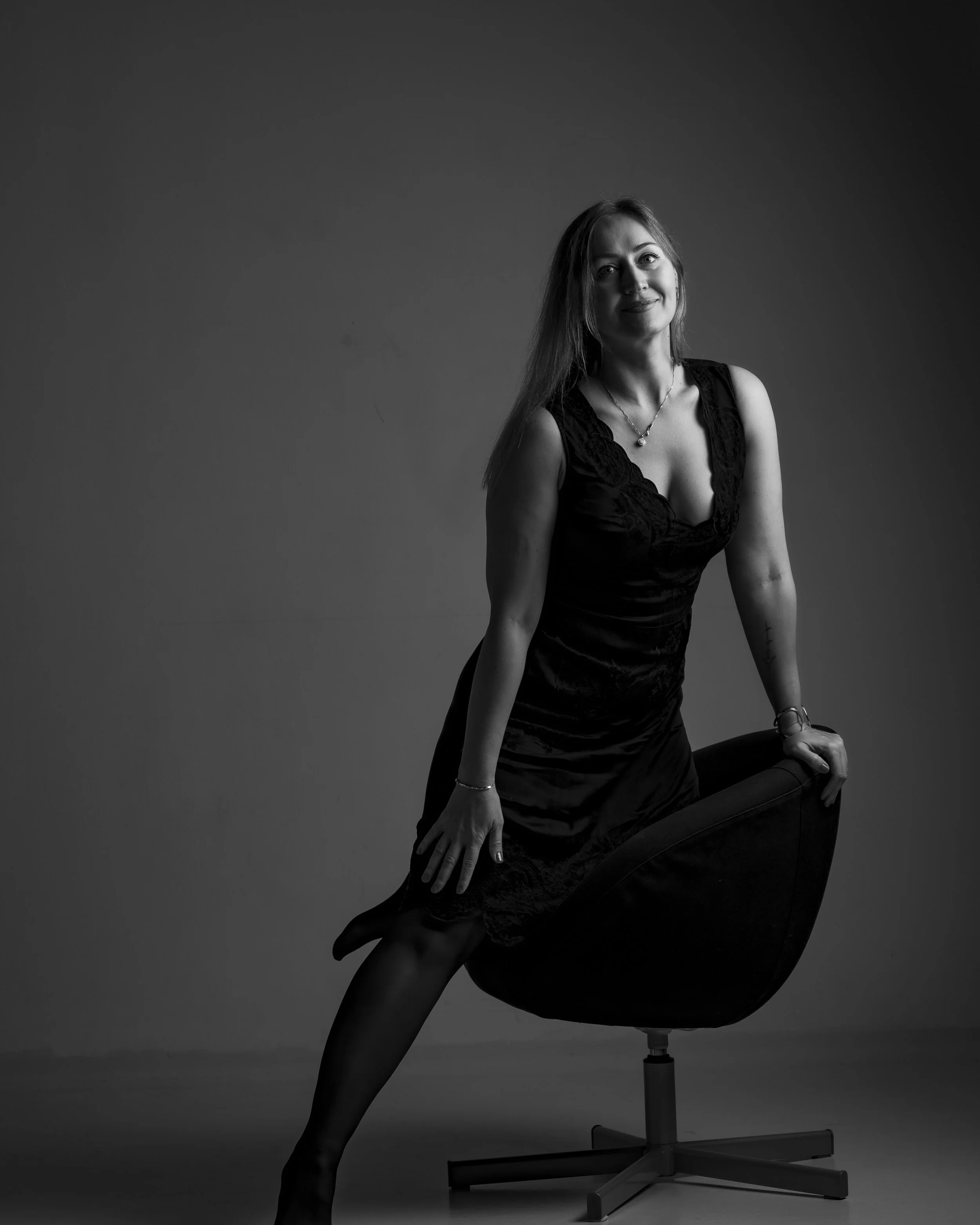 Mary studio 4 ny darker-5318.jpg