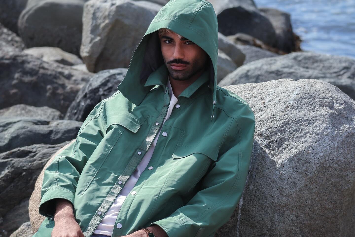 @adheretostudios feels like nature &mdash; made to move, built to resist. 🌊
For this campaign, I drew inspiration from the way their pieces flow, resist, and transform &mdash; like ocean waves crashing against coastal rock.
Earth tones, movement, an