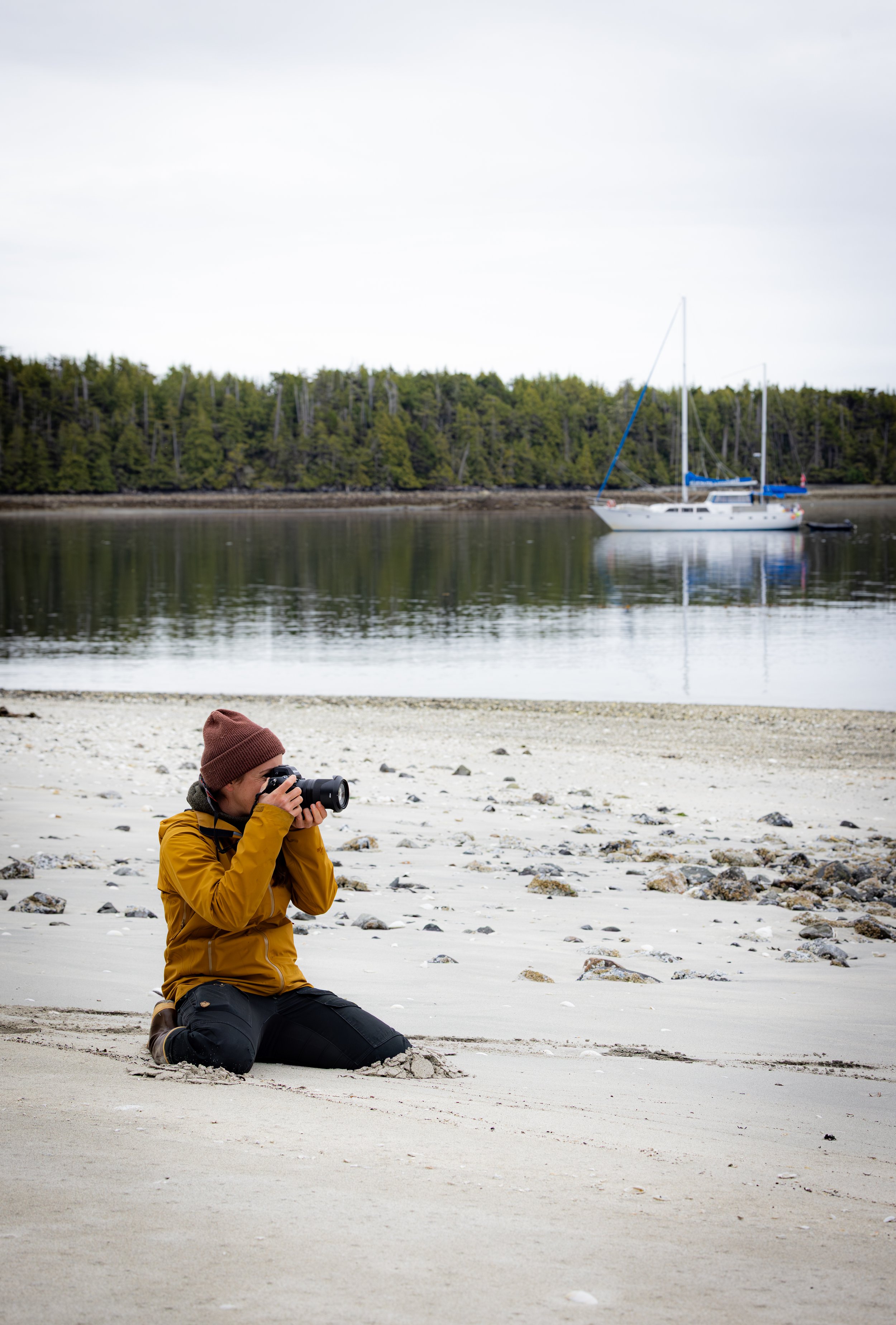 photography tour guide with sailboat