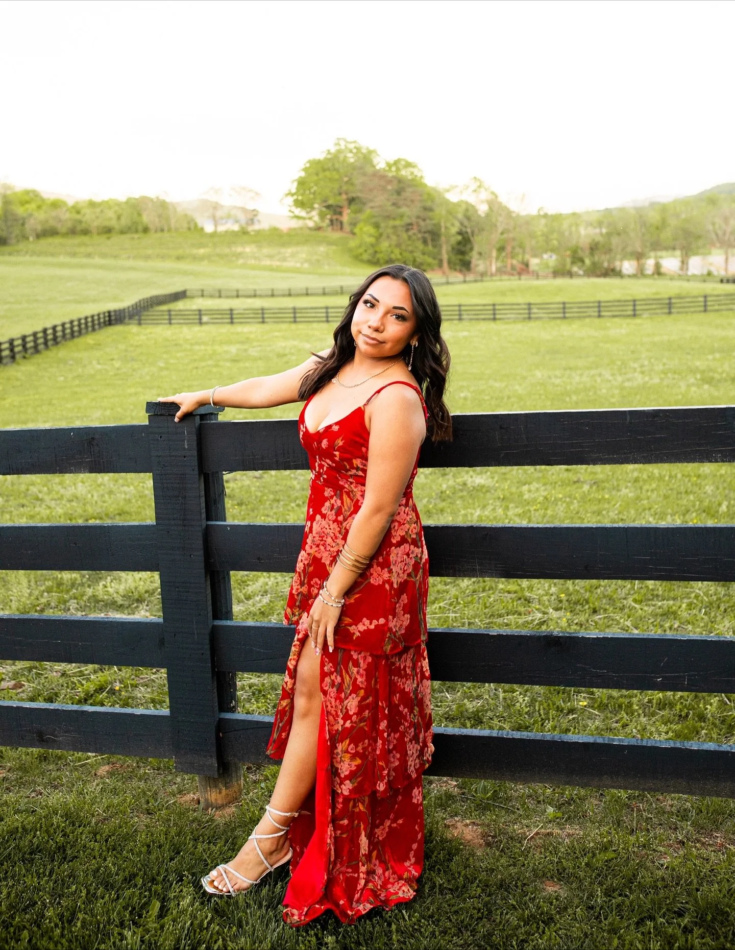 Now in color 🫶🏼

#prom #photography #promphotography #photographer #photoshoot