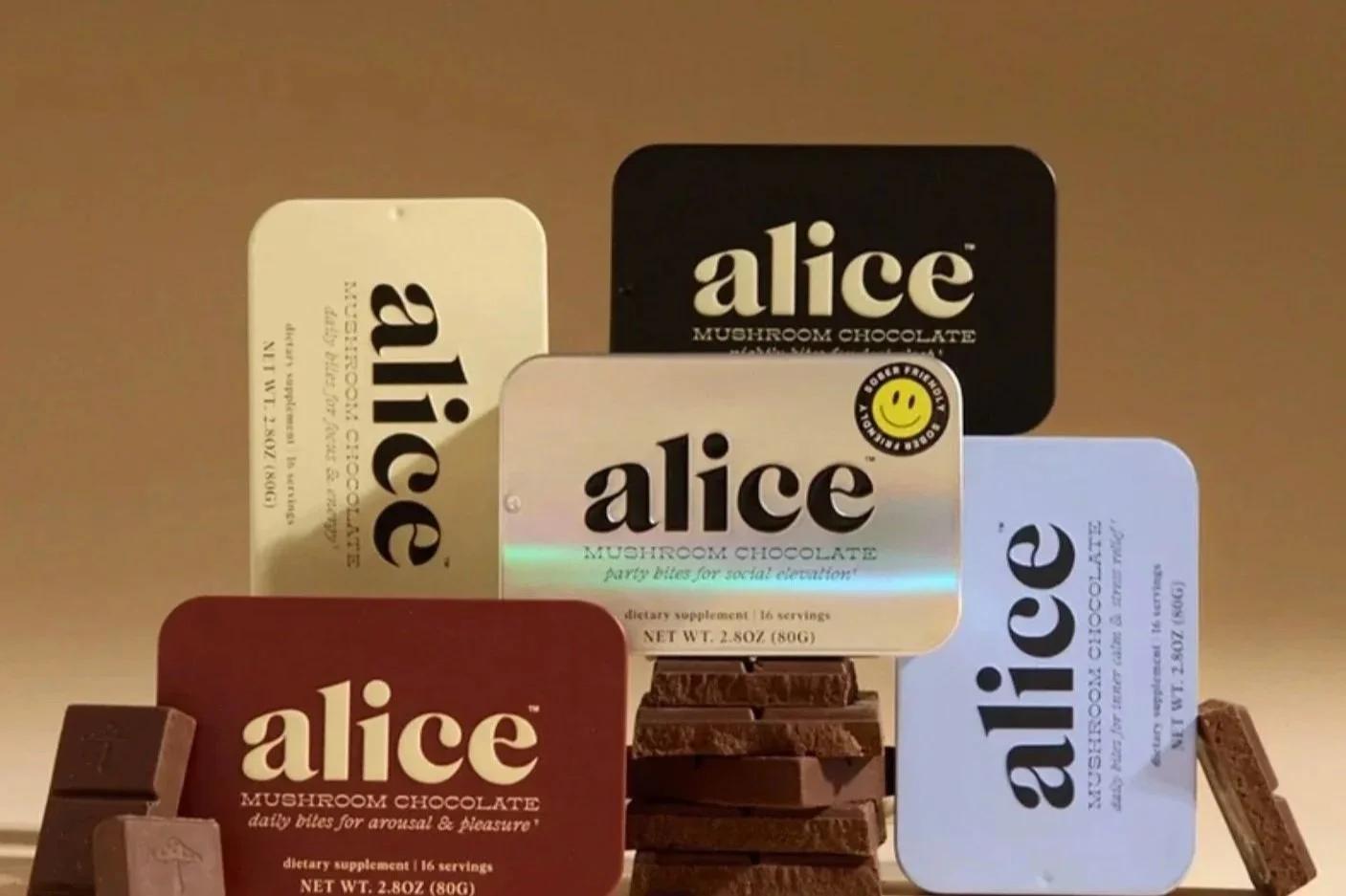 Alice Mushroom chocolates are legal functional (not psychedelic) dark-chocolate squares that pair fruiting-body mushroom extracts with nootropics and adaptogens so you can dose a specific state instead of taking another capsule. Different formulas ta