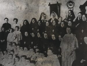 MSSH sister at NYC home 1890.jpeg