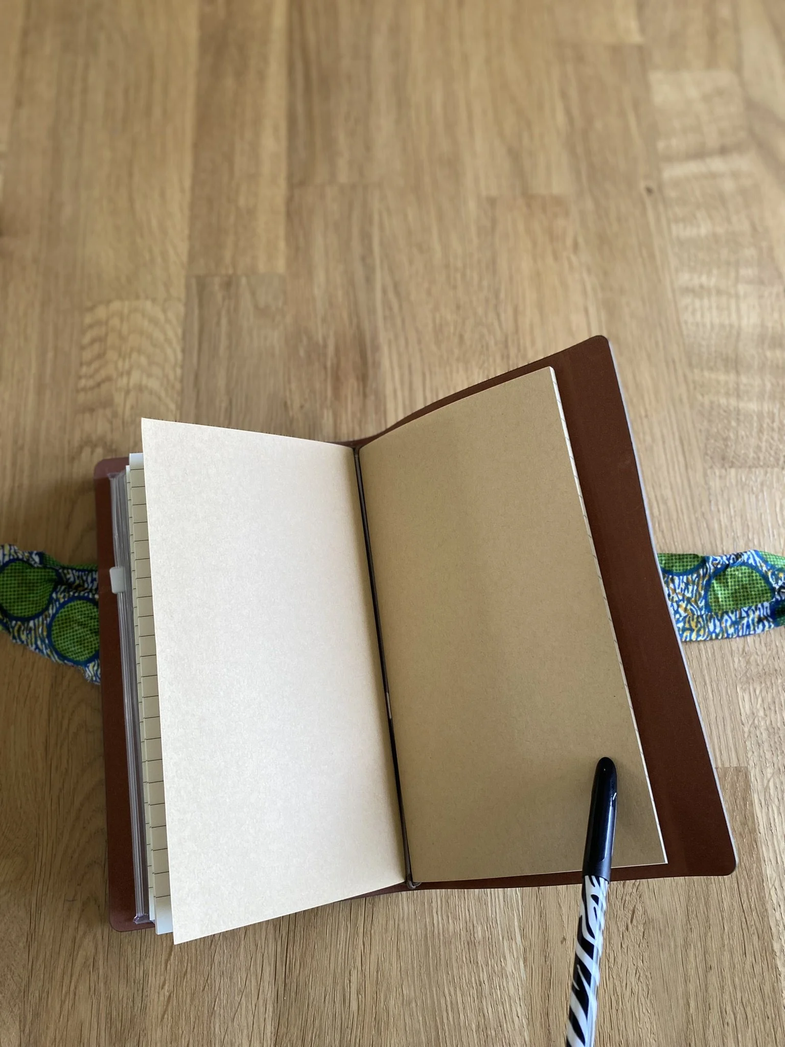 Les Couleurs du Paon - Carnet de Voyage Ethnique Chic - KEMBA 9.JPEG