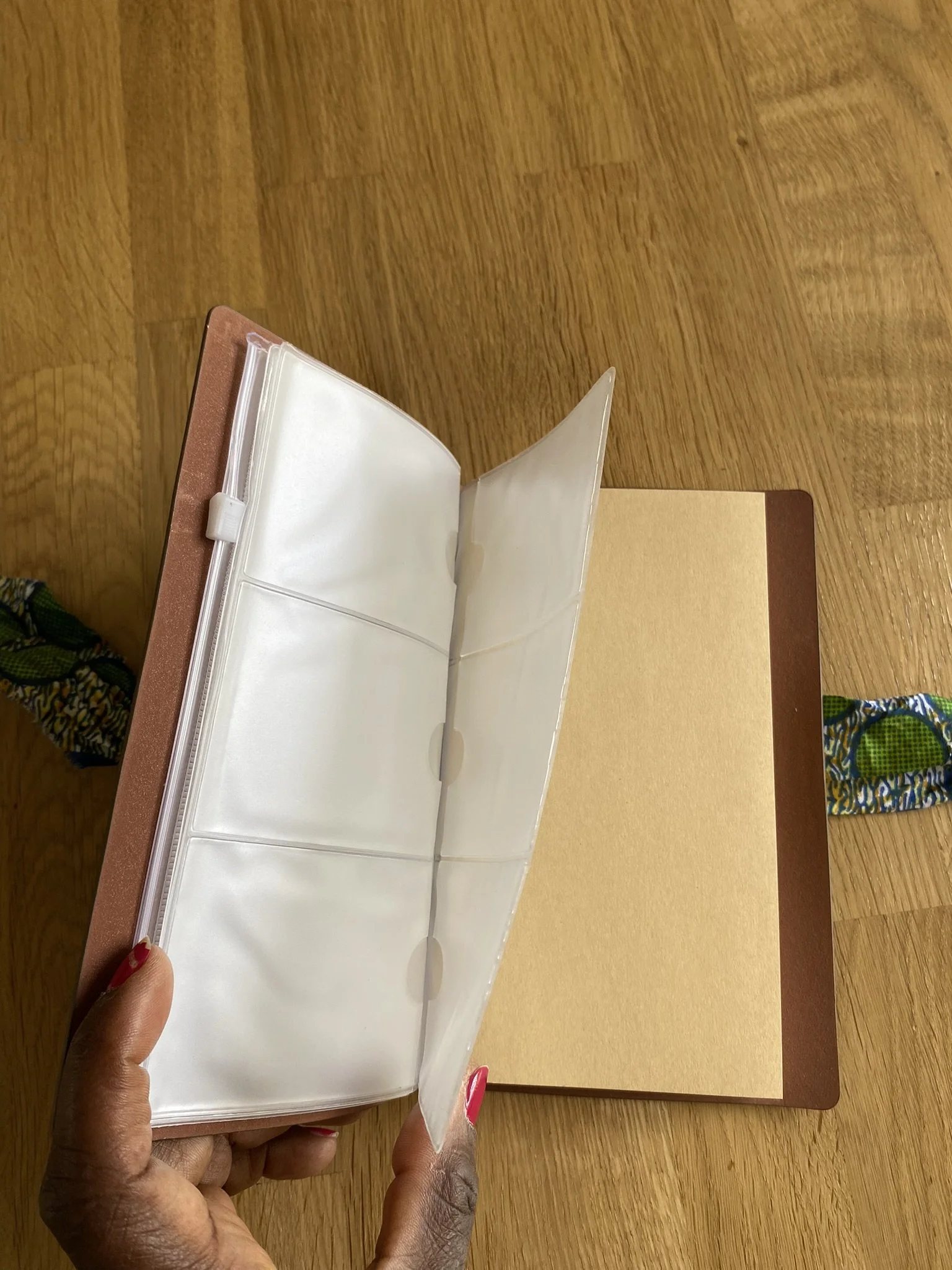 Les Couleurs du Paon - Carnet de Voyage Ethnique Chic - KEMBA 14.JPEG