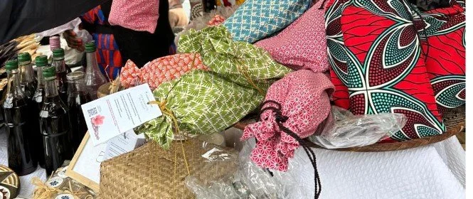 Les Couleurs du paon Bissap 1.jpg