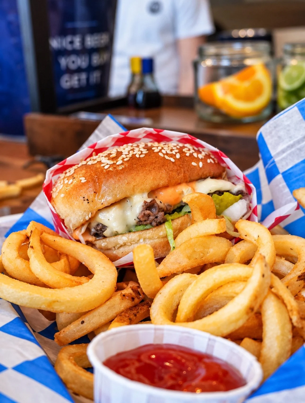 Hump day bites.🤤 
Doors open at 4pm, come belly up to the bar with us!🍻

#FenwayBoston #Bostonpatio #Bostoneats #Bostonfoodie