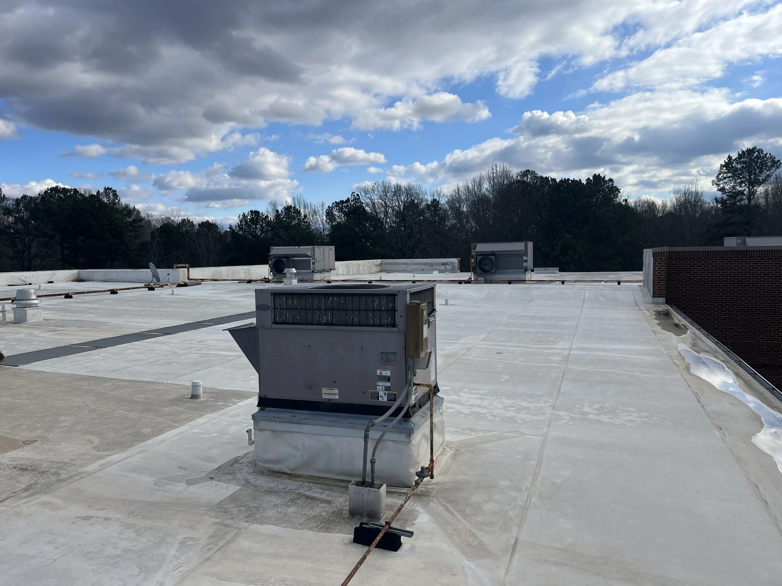 Commercial TPO roof located in Huntersville, NC that can be installed by Stable Roofing