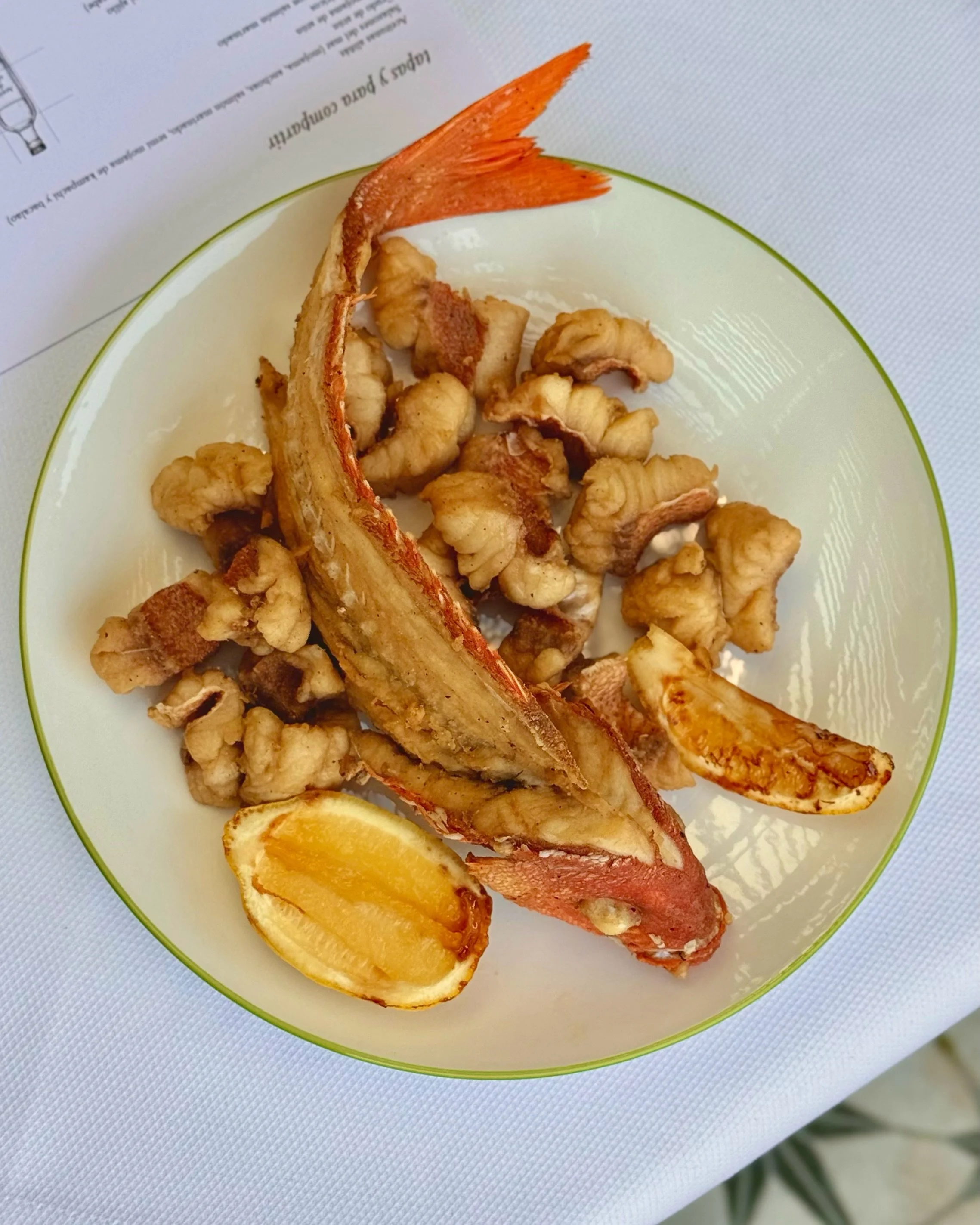 Entre olivos, cada platillo cuenta una historia. 🌿✨

Desliza y descubre algunos de los sabores que hacen de cada visita a El Trujal una experiencia especial. Cocina inspirada en la tradici&oacute;n mediterr&aacute;nea, ingredientes seleccionados y e