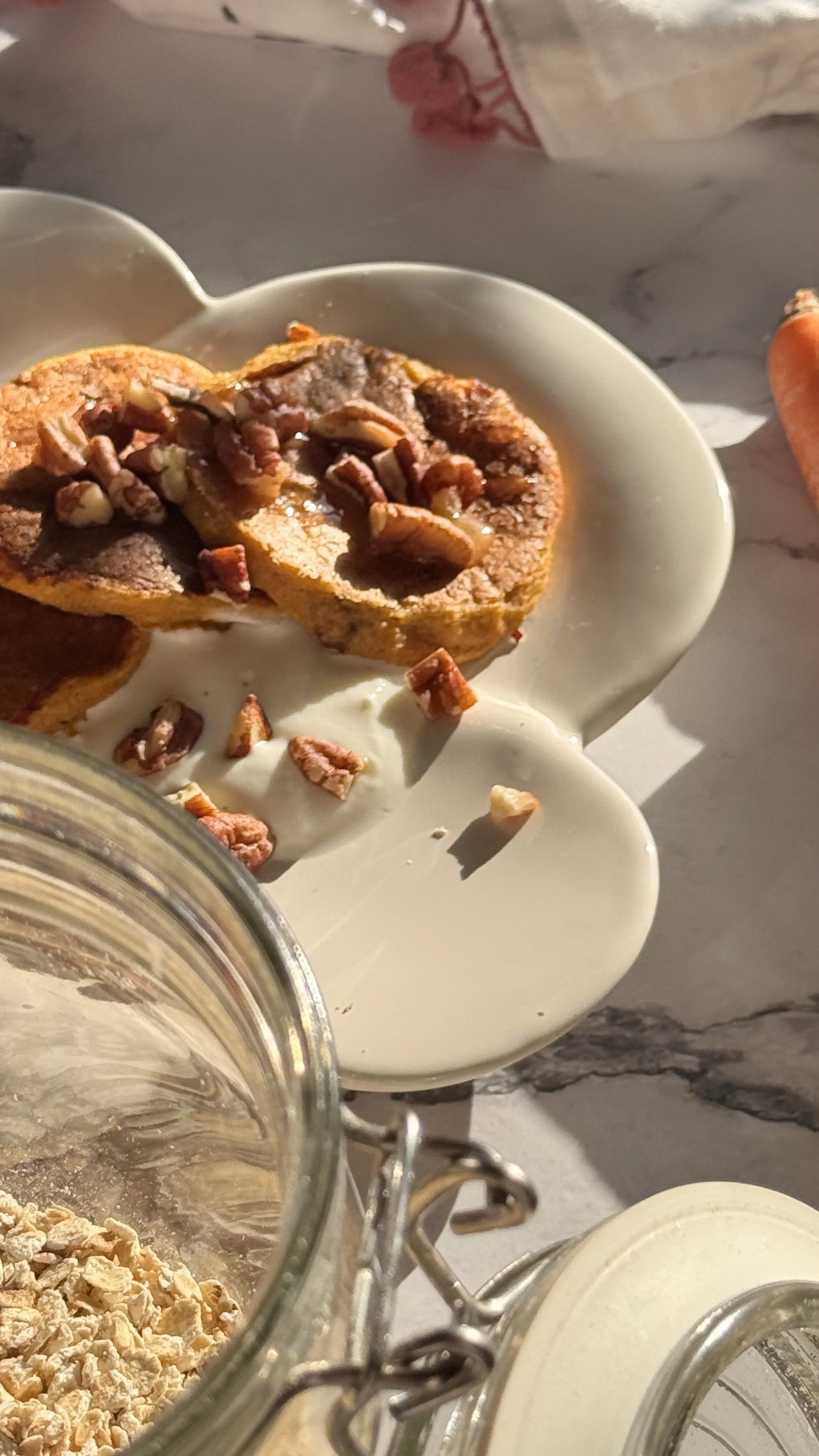 Placuszki owsiane carrot cake