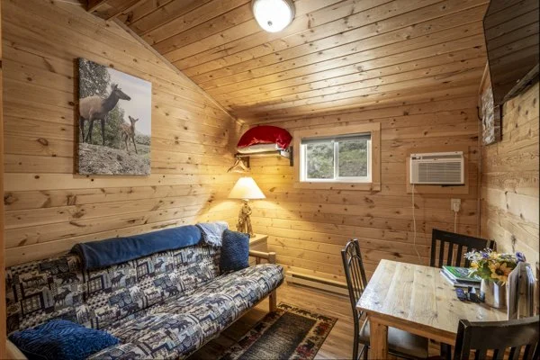 yellowstone-mountain-cabins-interiors-web-12.jpg