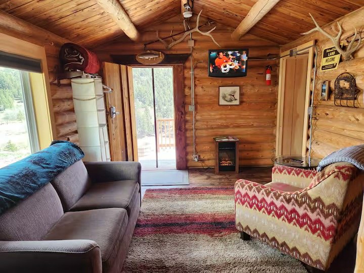 yellowstone-mountain-cabins-03-6.jpeg