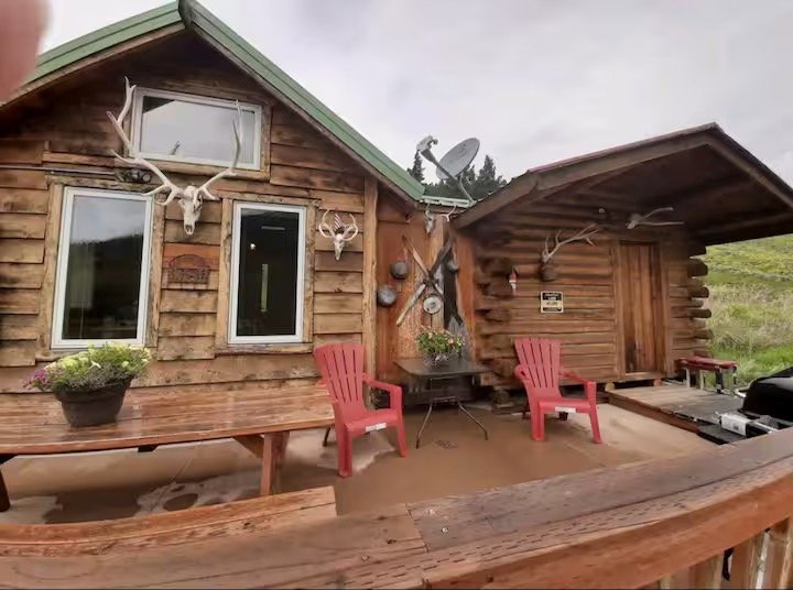 yellowstone-mountain-cabins-03-15.jpeg