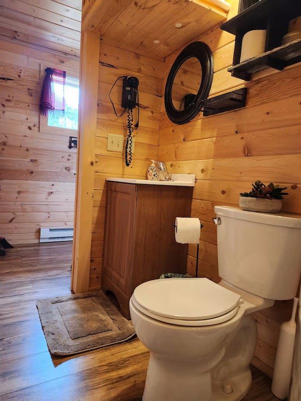 yellowstone-mountain-cabins-01-17.jpeg