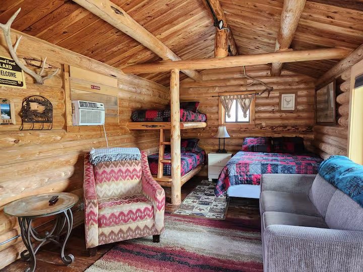 yellowstone-mountain-cabins-03-2.jpeg