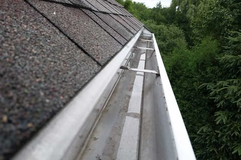 Gutter-Cleaning-03-Edited-scaled-1.jpg
