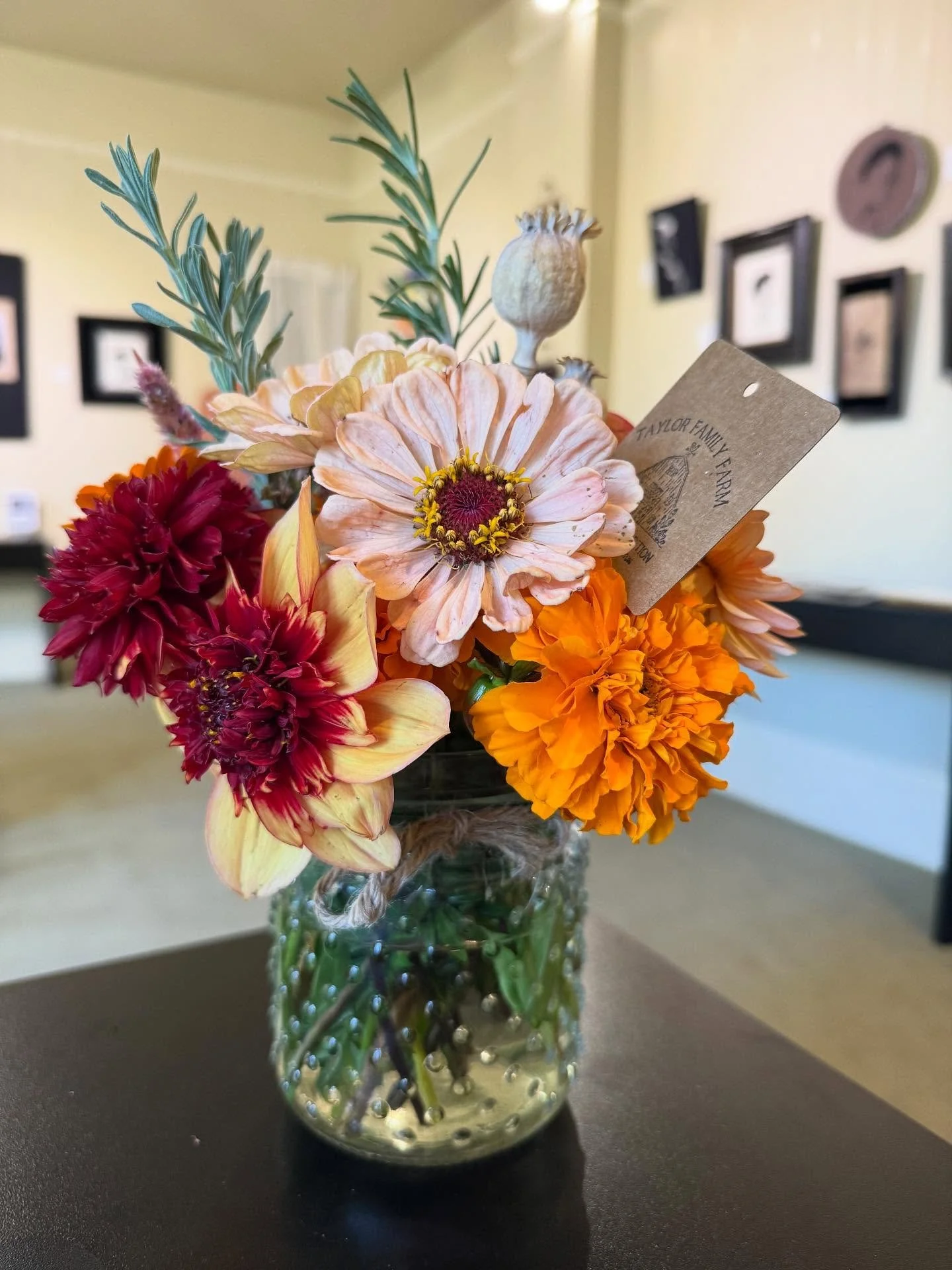 A sweet surprise at the gallery today 🌸
David  picked up this beautiful arrangement from Cafecito, filled with flowers from Taylor Family Farm &mdash; a perfect little touch of autumn color among the art.

#WilliamScofieldGallery #VancouverWA #Suppo