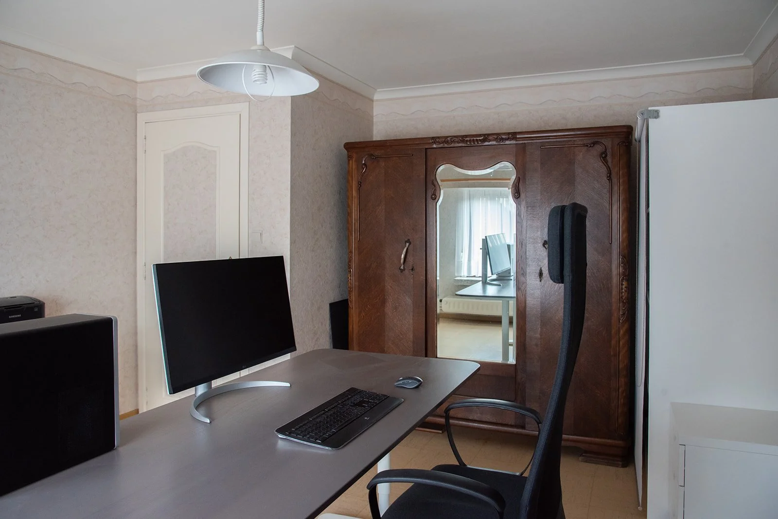 SLAAPKAMER 3 OF BUREAU