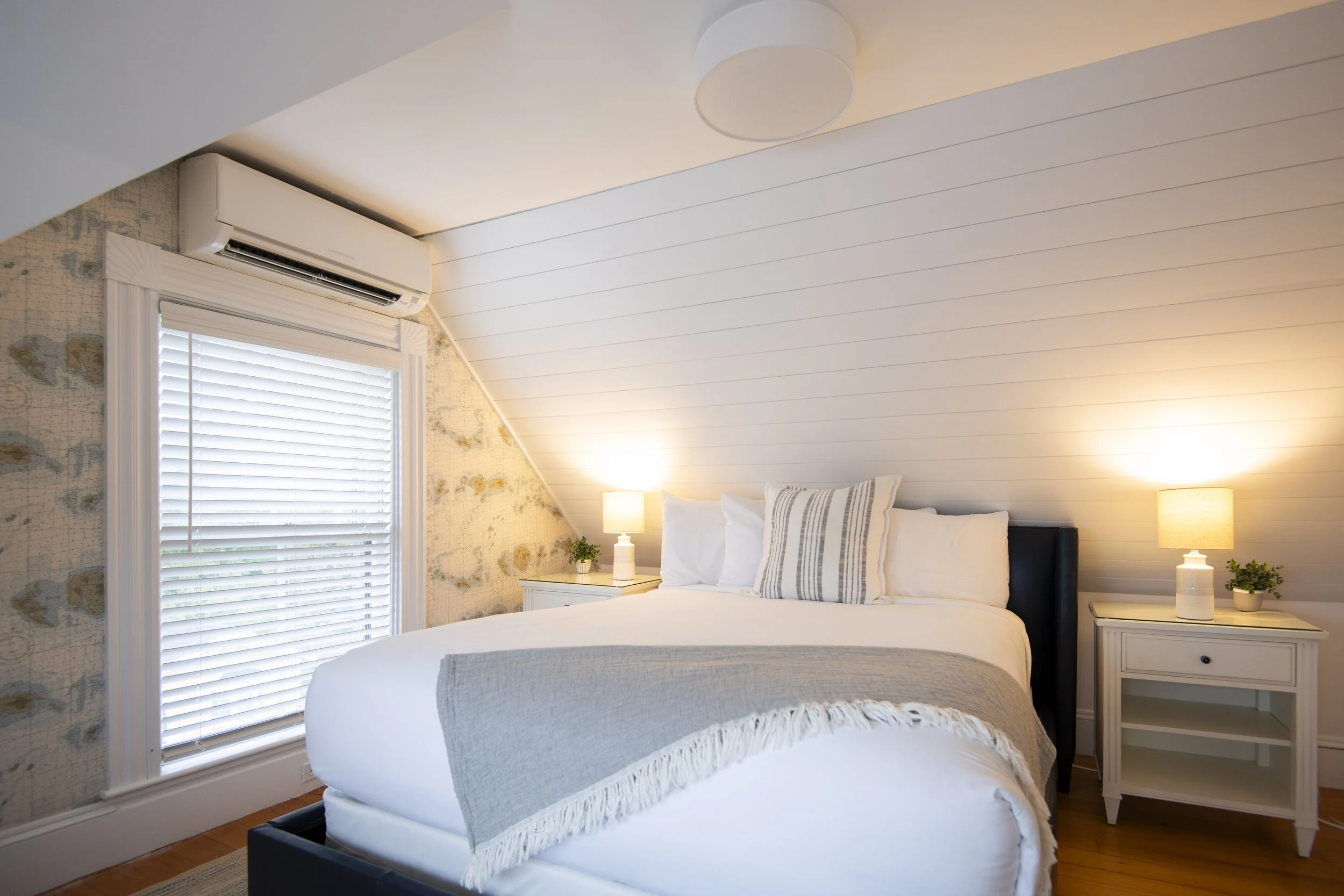 boscobel classic queen suite 1.jpg