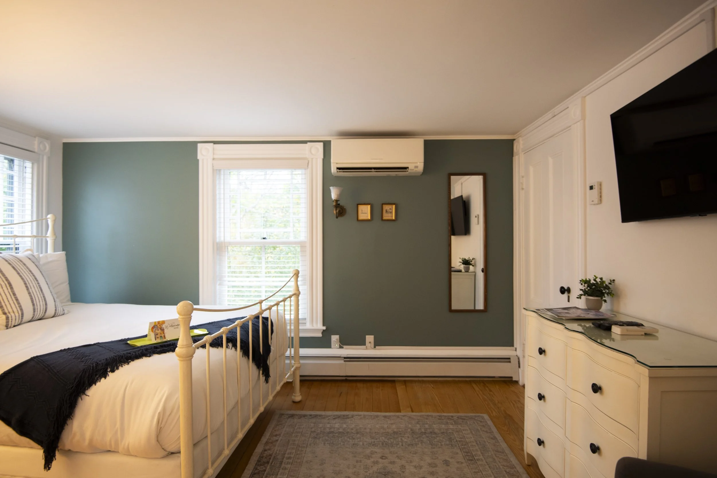 boscobel classic queen.jpg