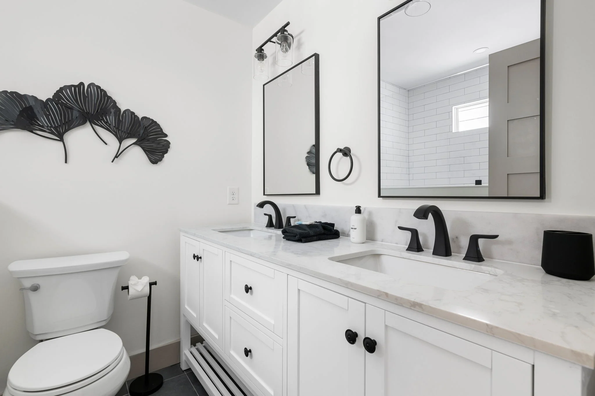 10-web-or-mls-010-271StPhilipSt-Charleston-SC-29403-AlexGregorie-Edit-Done.jpg