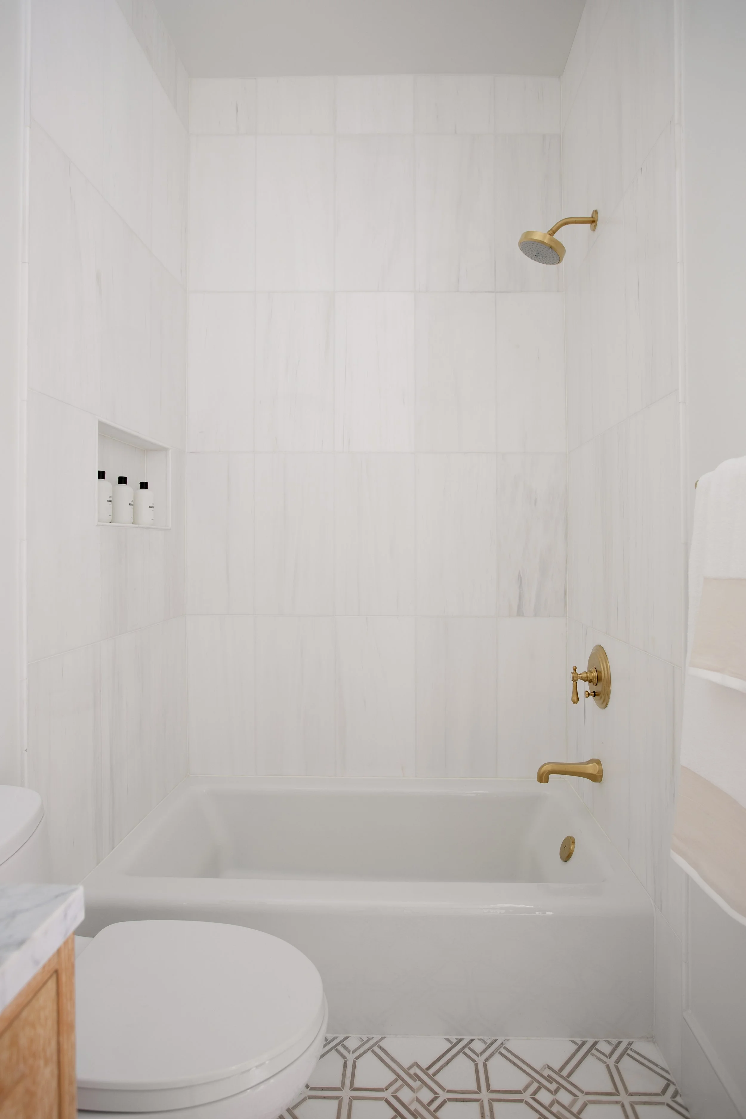 Guest Bath (2).jpg