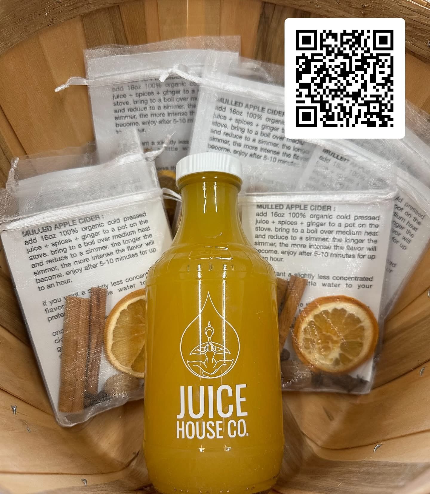 Mark  your calendars 📅✨

DECEMBER 6th &mdash;  PETALUMA WAREHOUSE WALK !

Swing through the warehouse district neighborhood @warehousedistrictpetaluma and explore all the different open houses, local makers, and small businesses.🤍

We will be servi