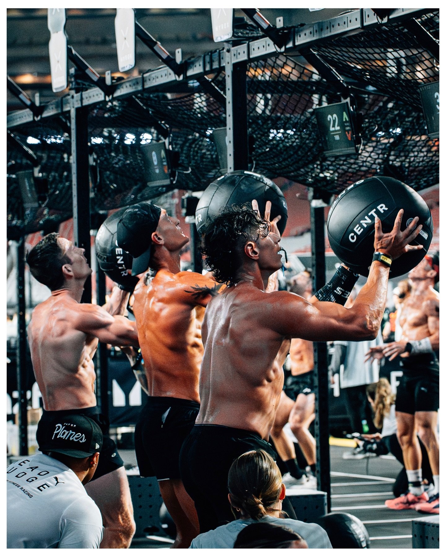 These Athletes are Different 😤

Hyrox Day 2 📸