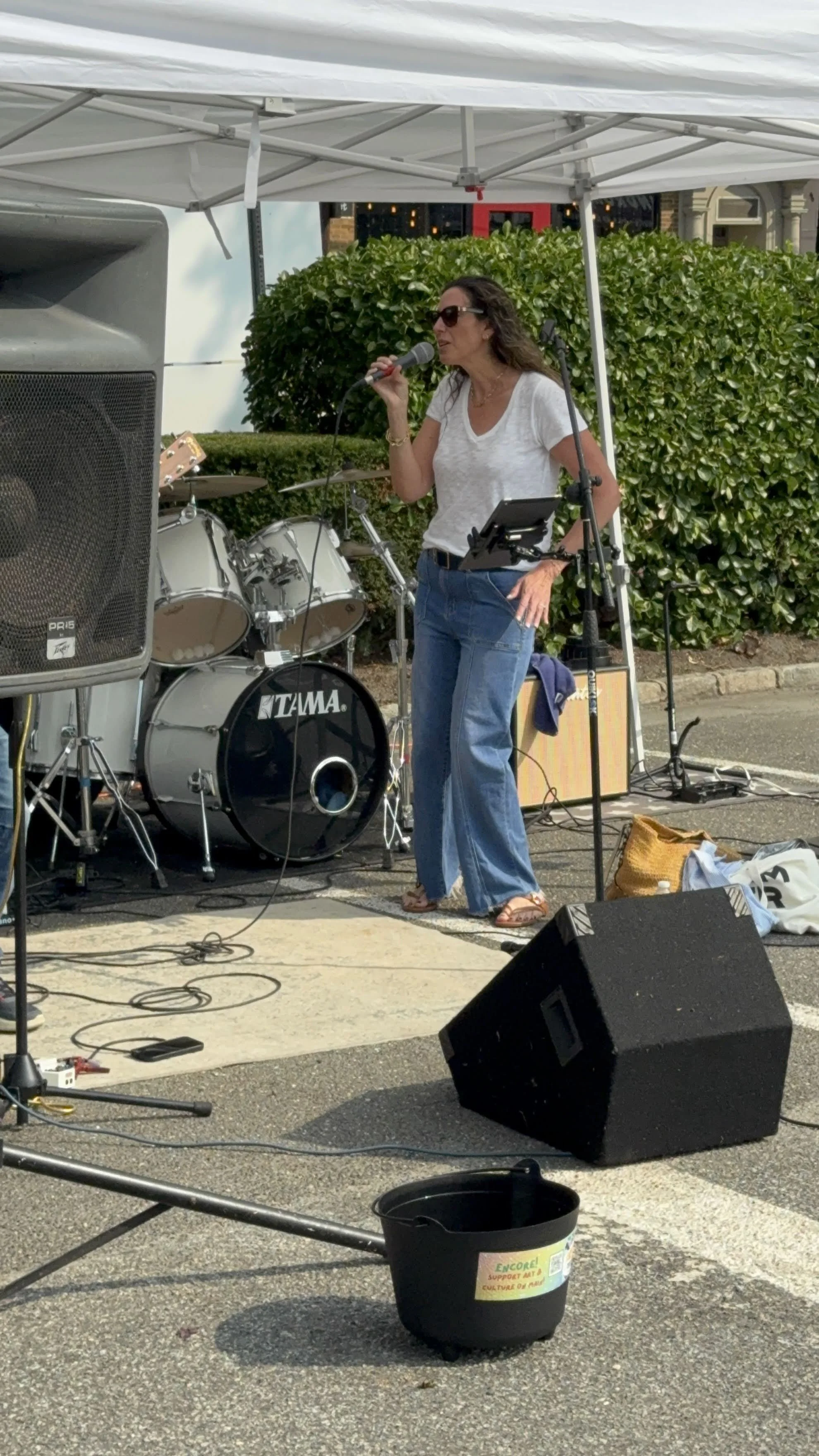 art walk live music brett.JPG