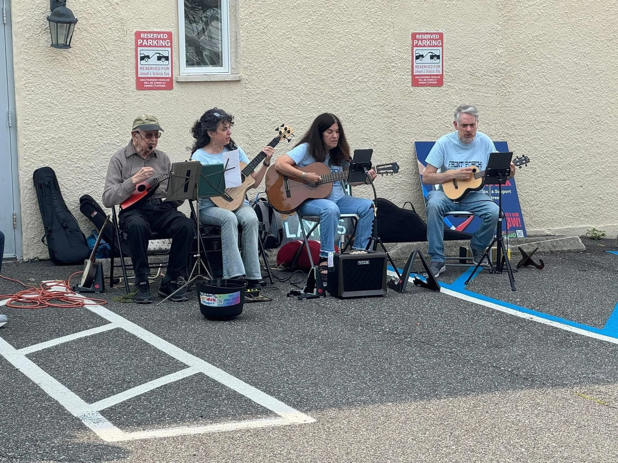 Front Porch Players.Live Music at Art Show