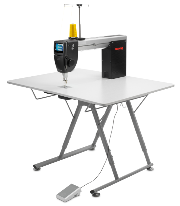 Q20 folding table front.png