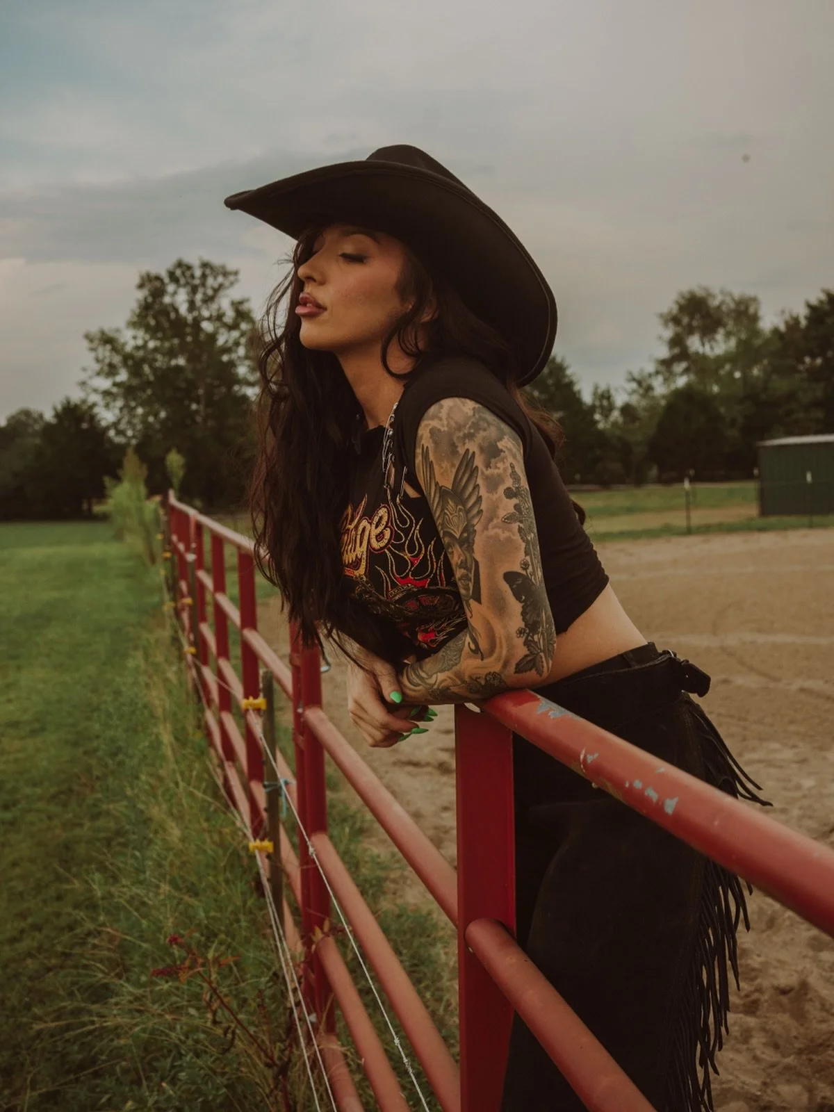 Cowboy Queen 🌵
.
.
.
📸 @honey_boudoir