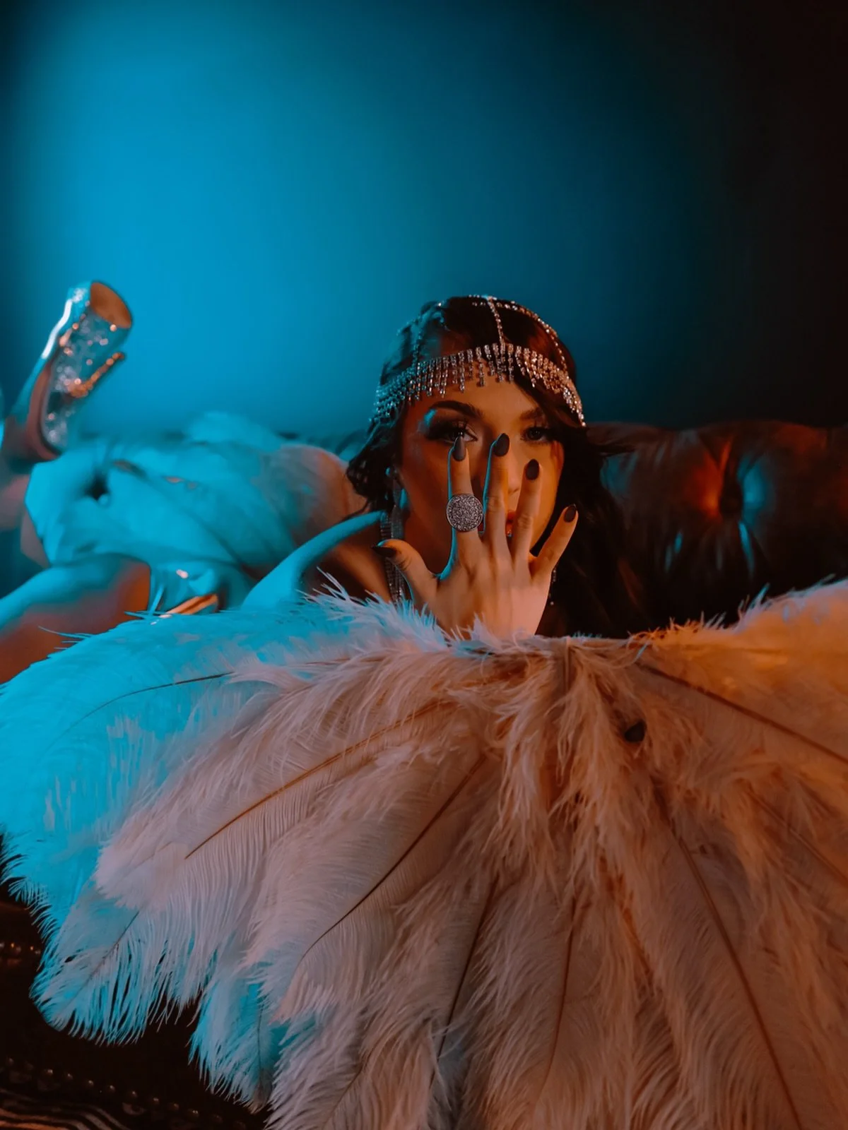 Fallen angel - tainted soul 🪽
.
.
.
📸 @honey_boudoir  X  @honeyboudoirbycass &hearts;️