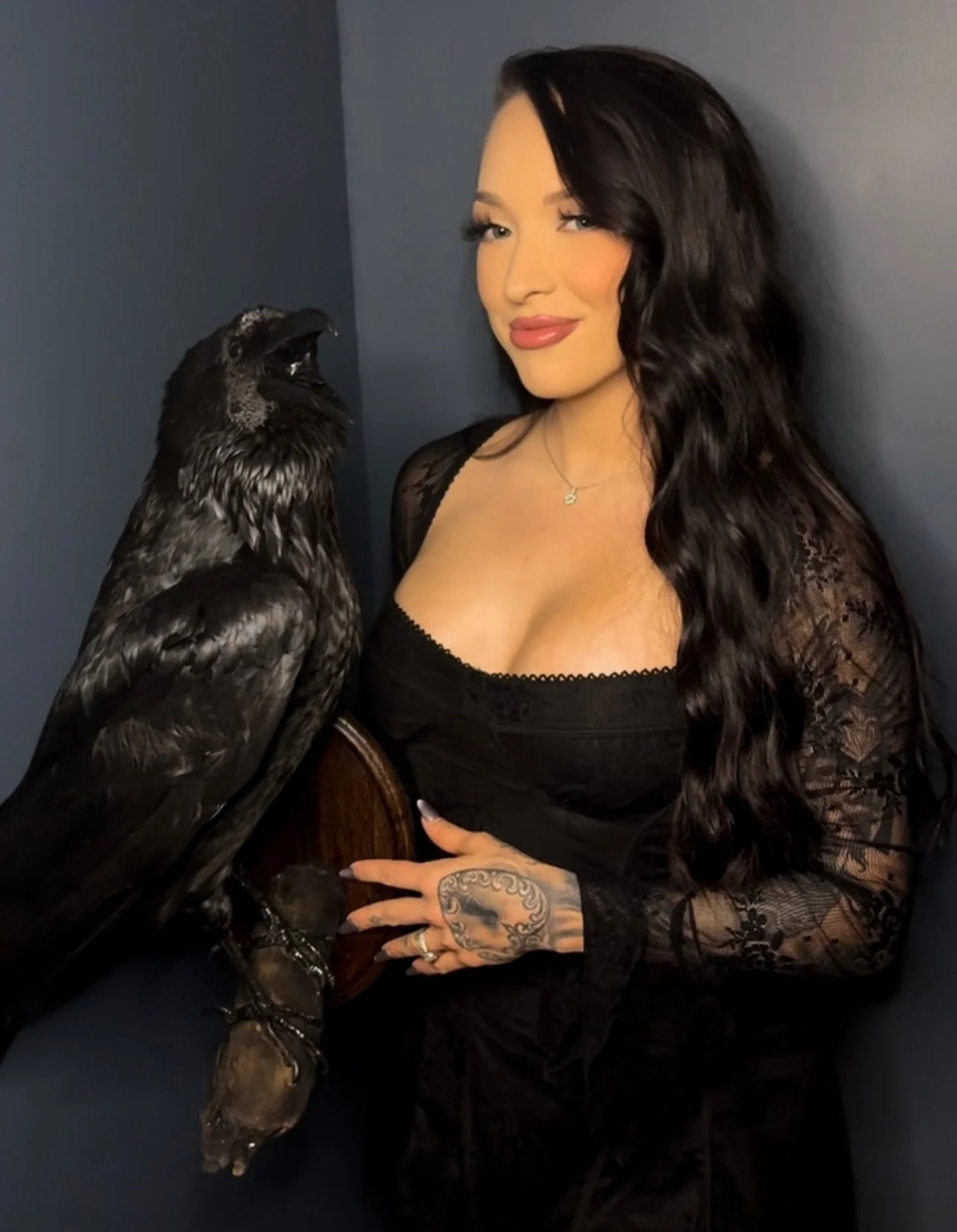 XOXO 
- Gothic Girl🖤🥀