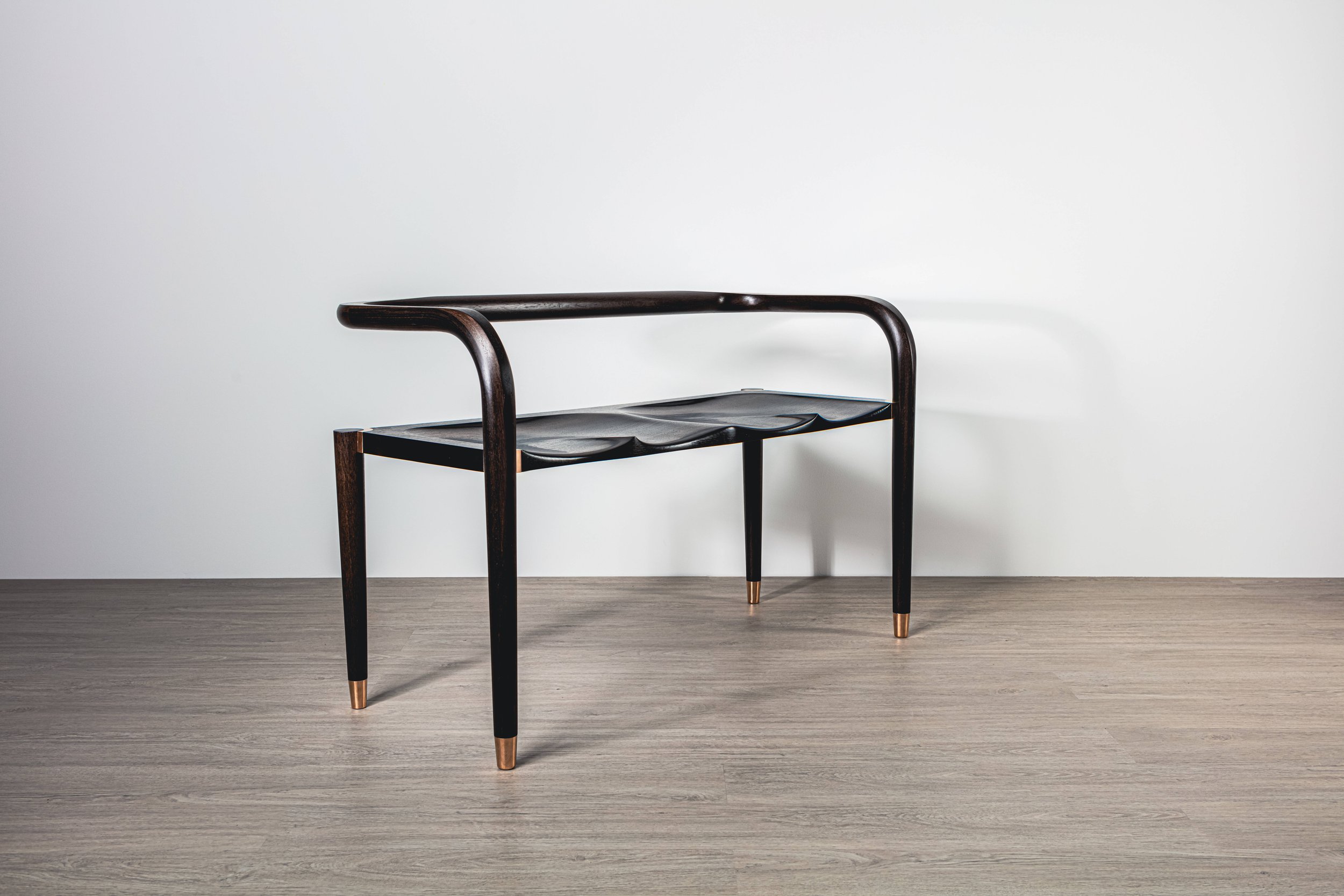 Gratus Bench 02.jpg