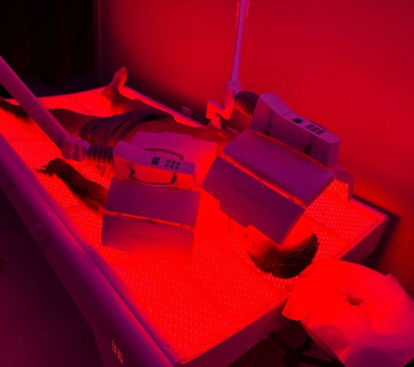 Advanced light. Targeted relief. Curated
with purpose for Glow House clients.🔥💪🏽

#glowhousestudio #redlight #lightstim #recovery #bayarea