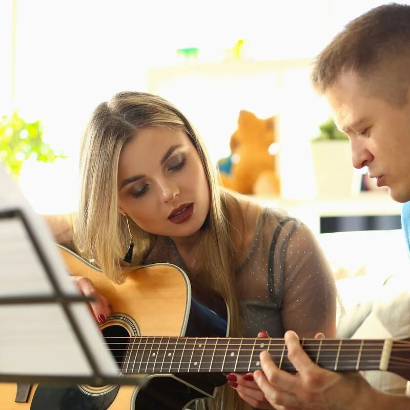 Guitar Lessons in Burbank, CA | Learn from Expert Instructors at Los ...