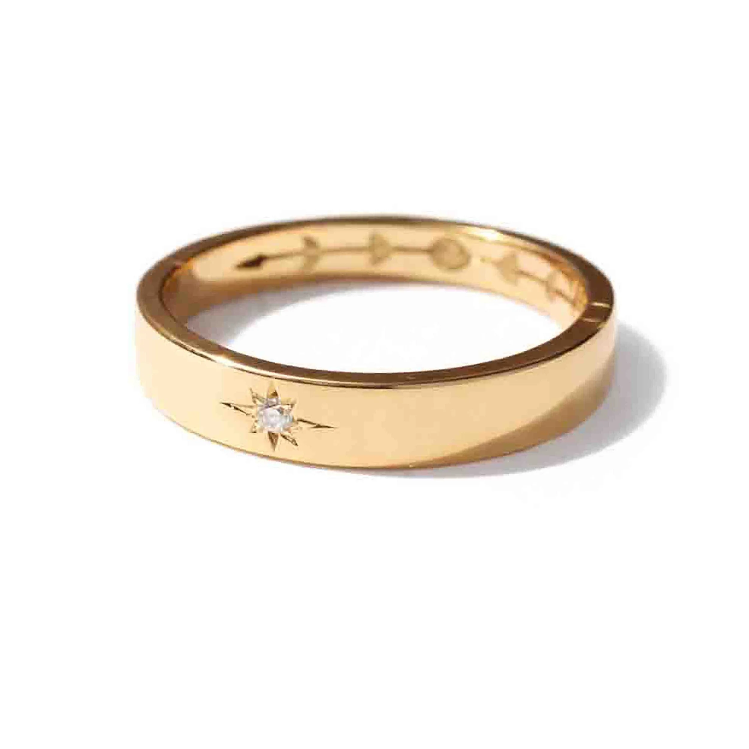 unisex gold ring with engraved moon phases and diamond star (1).jpg