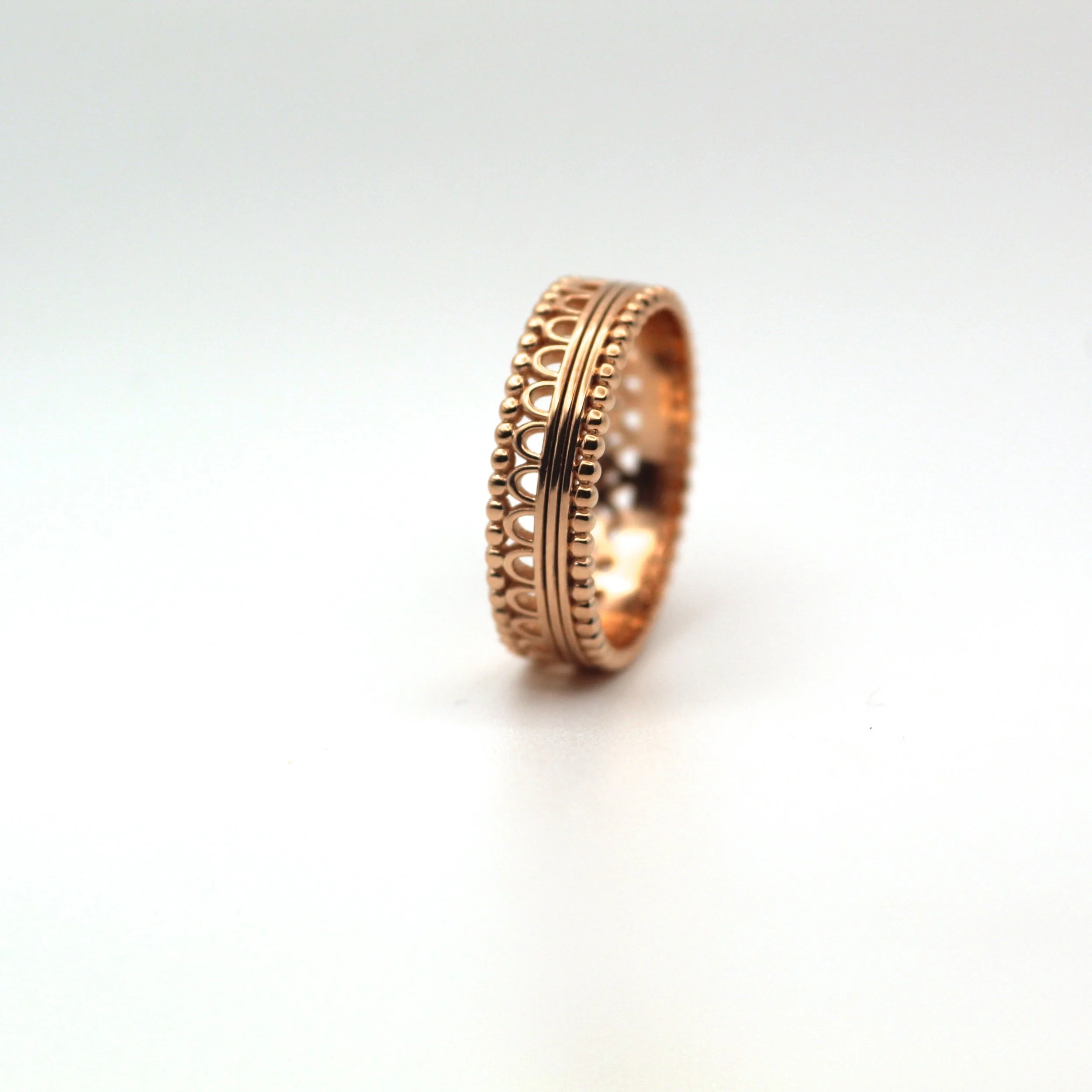 18K Antique Lace Pattern Gold Ring – Vintage Style Band | VicStoneNYC ...