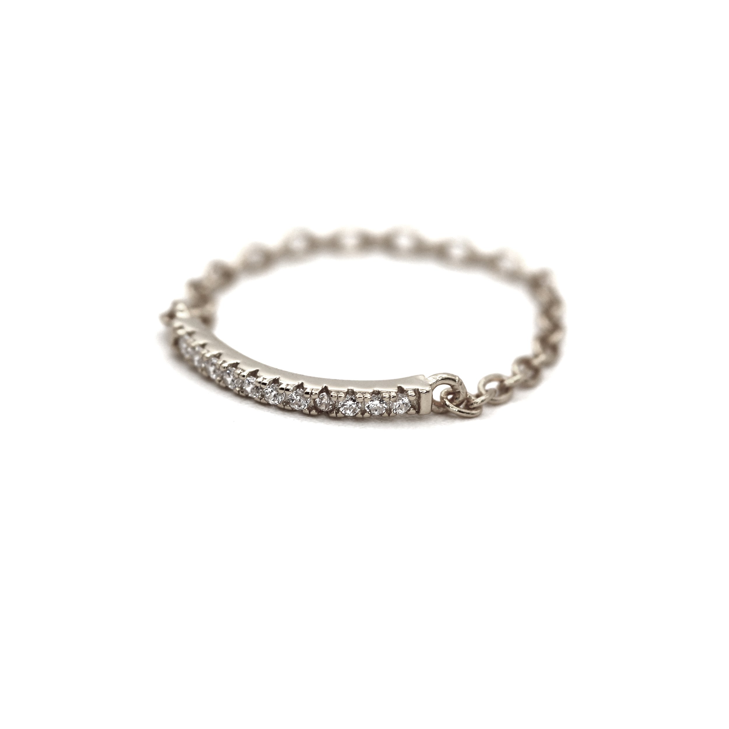 Delicate lab diamond ring with chain band – ethical fine jewelry