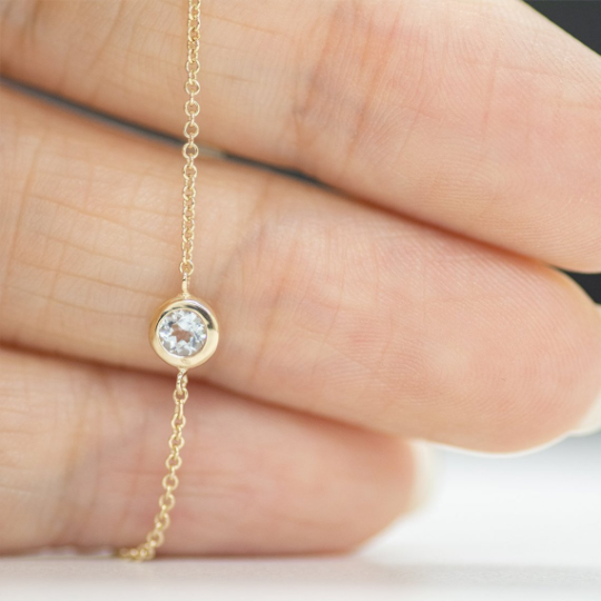 Elegant handmade 14K gold bracelet with natural 3.5mm diamond